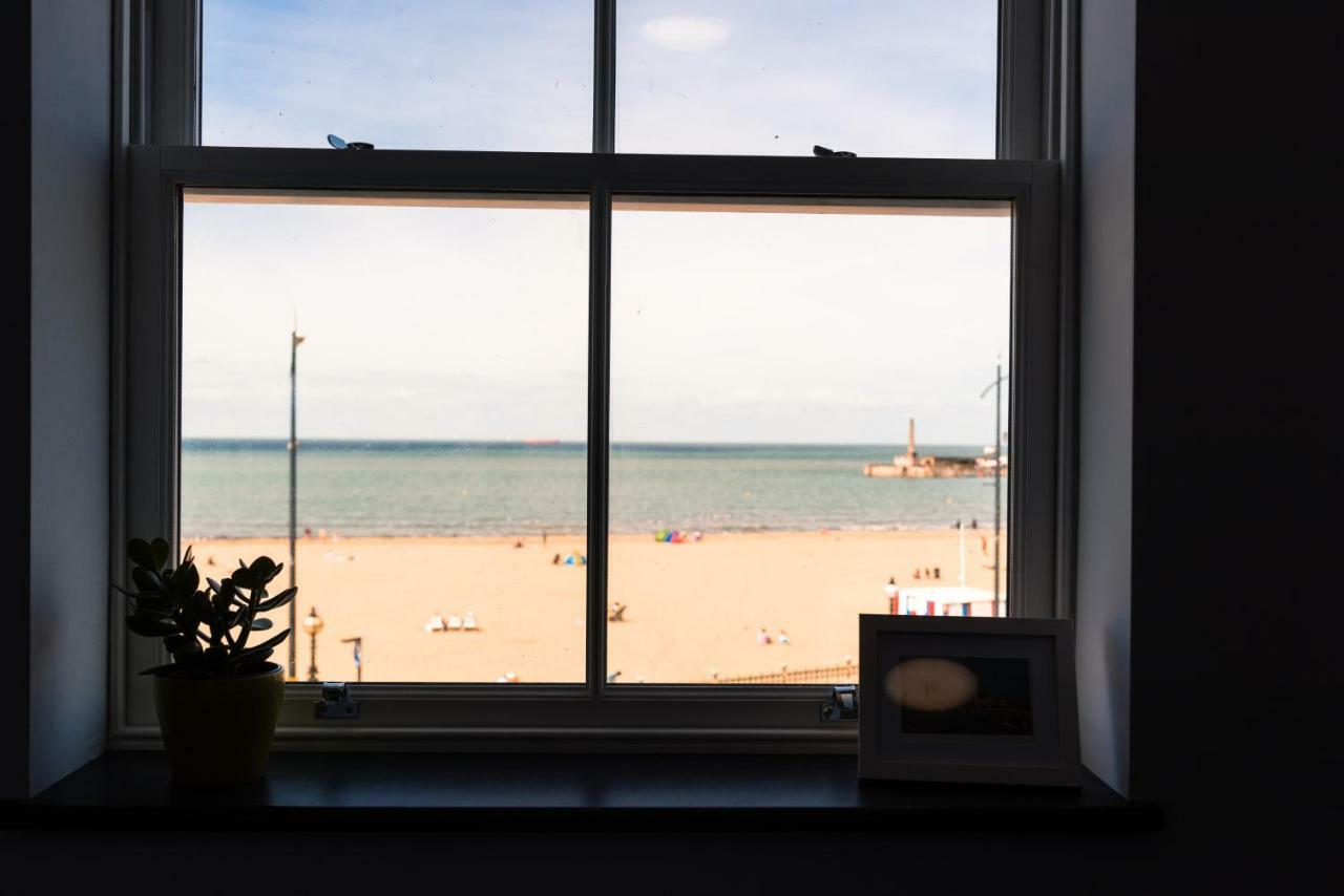 The Dreamland Apartment - Margate Beach - By Goldex Coastal Breaks Exterior photo